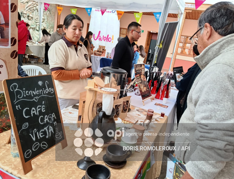 CUENCA-EXPOFERIA-CAFE LOJANO