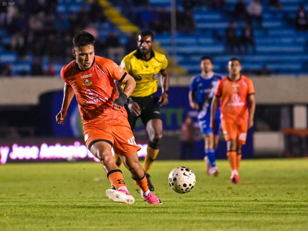 Libertad se remuerde  por 1-1 ante Emelec