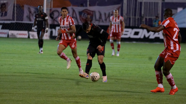 Liga despierta 3-1 sobre Técnico U.