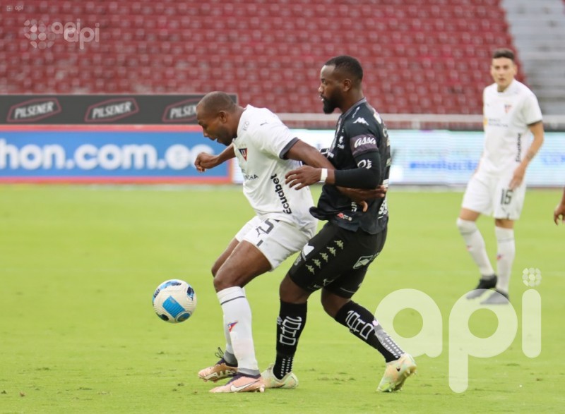 Respira el albo, con lo justo gana al rodillo