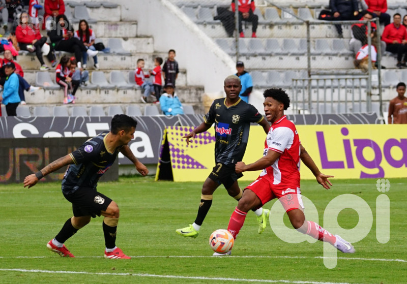 El Rodillo filetea al atunero