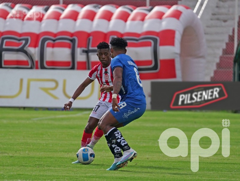 Técnico Universitario golea 3-0 a Guayaquil City