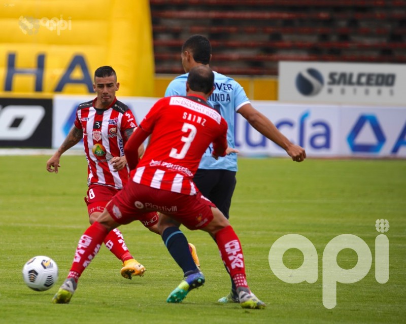 Católica golea 4-1 a Técnico Universitario
