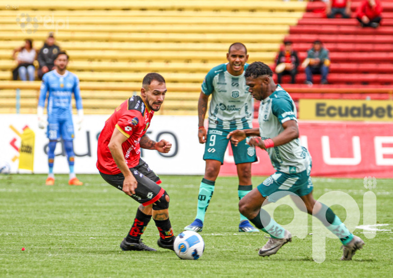 El Cuenca y Técnico se conforman con el punto