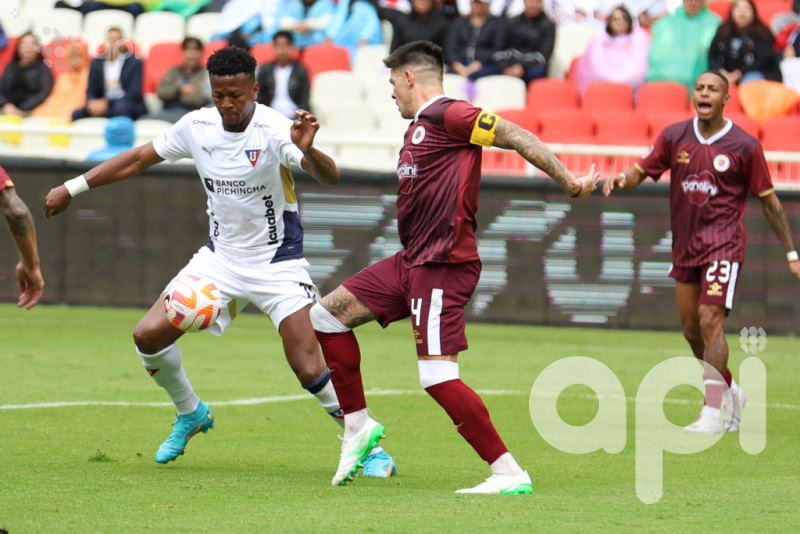 El albo recibe amargo Vinotinto