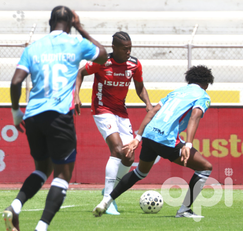 Leones FC se come 3-0 al Manta