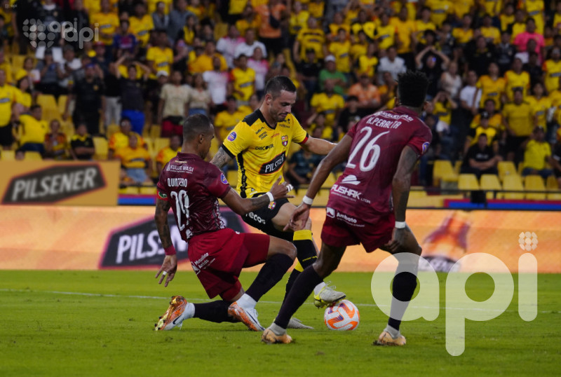 El ídolo canario gana con poco pero suma 6