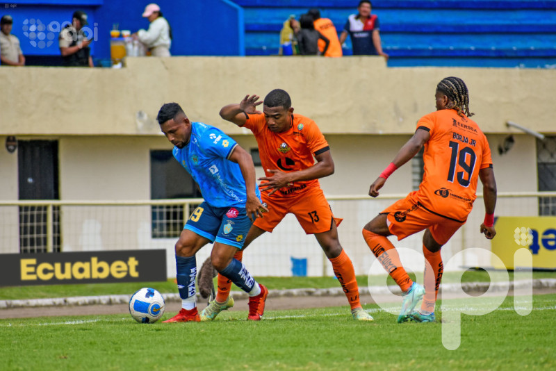 El Nacional se aprovecha 2-0 de Libertad