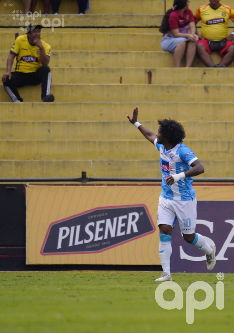 Atunero torea al ídolo en Guayaquil