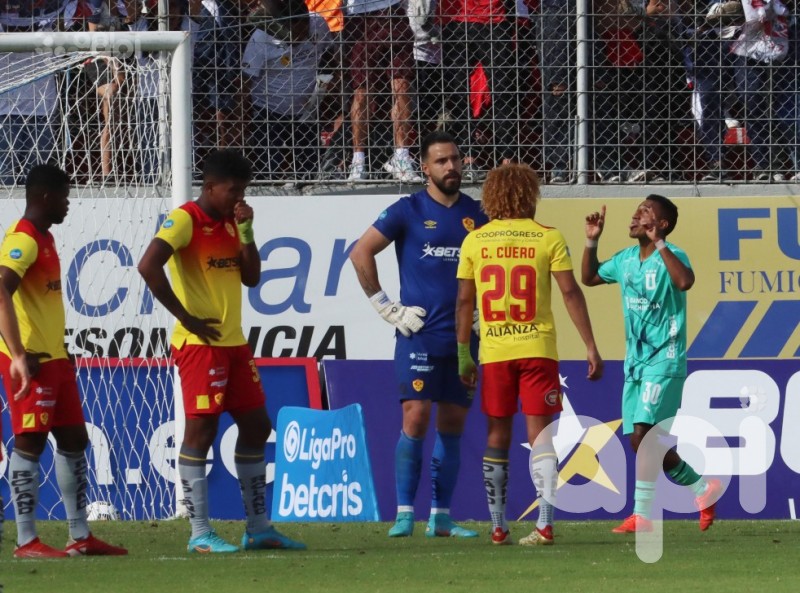 'Papá' sigue en lo alto, pero con poquito