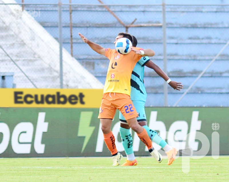 Cumbayá se encera con Libertad en La Cocha