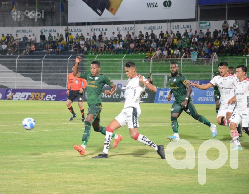 Orense sobrepasa 2-0 a D. Cuenca
