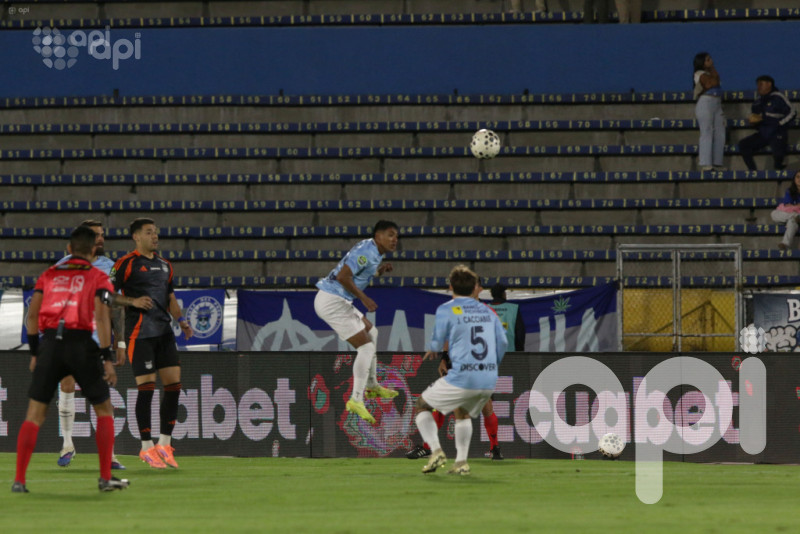 U. Católica y Emelec reparten honores 0-0 en diferido