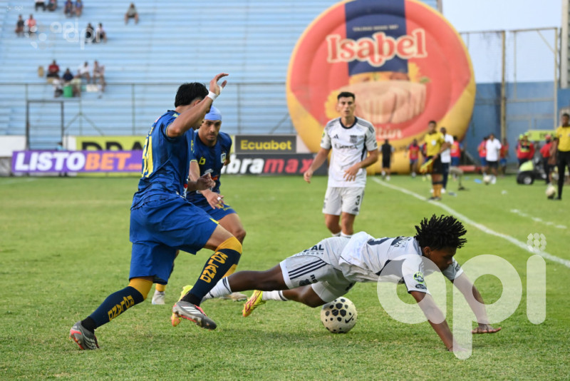 Delfín resigna 1-1 ante Emelec