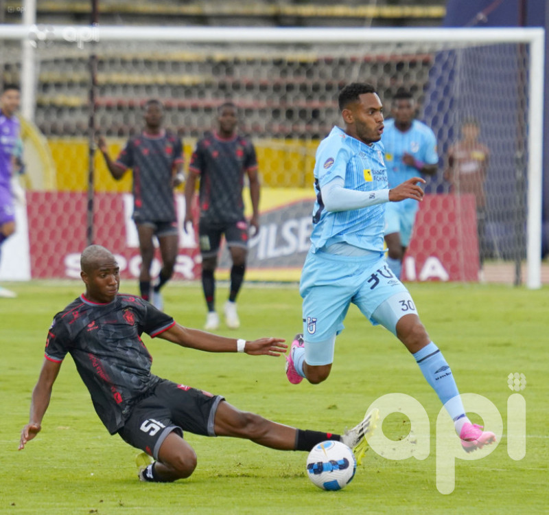 Chatoleí se aprovecha de los juveniles criollos