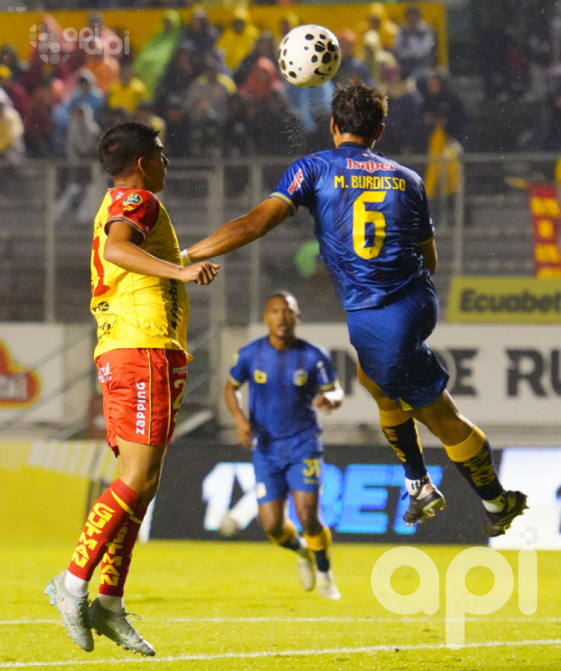 Aucas sufre y gana 1-0 con autogol de Delfín