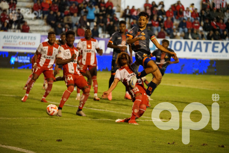 Técnico U. resigna un 2-2 con Libertad