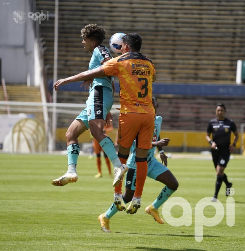 Cumbayá, con poquito, supera 2-1 a Libertad
