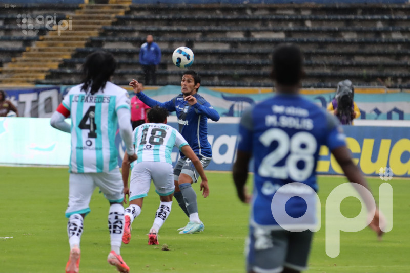 Cumbayá encarga un rato el descenso a Delfín