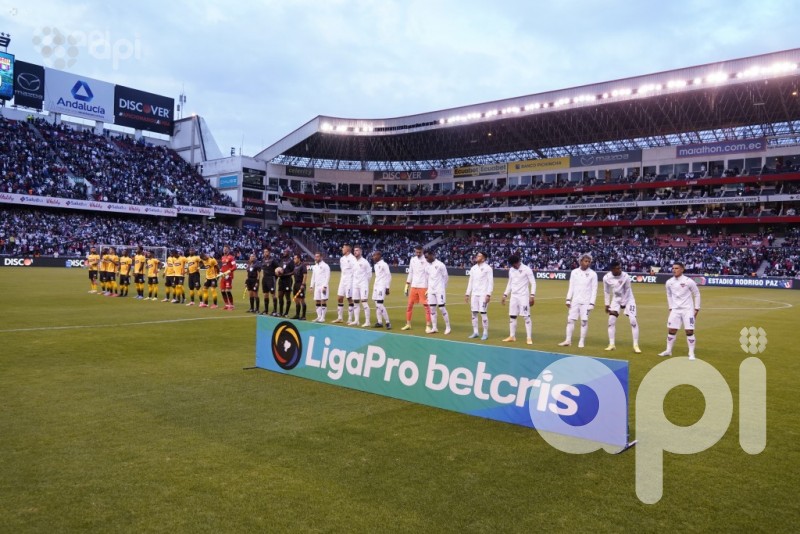 Católica, Liga y Emelec a ganar para presionar al líder Barcelona