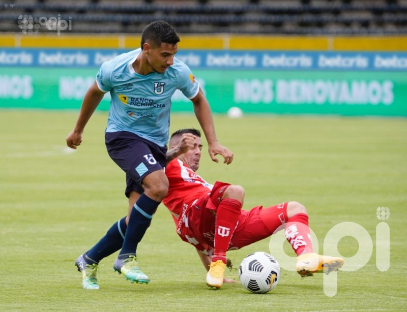Chatoleí aplasta al 'Rodillo' y se afirma en la parte alta