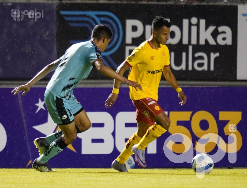 Aucas supera 2-1 a Cumbayá