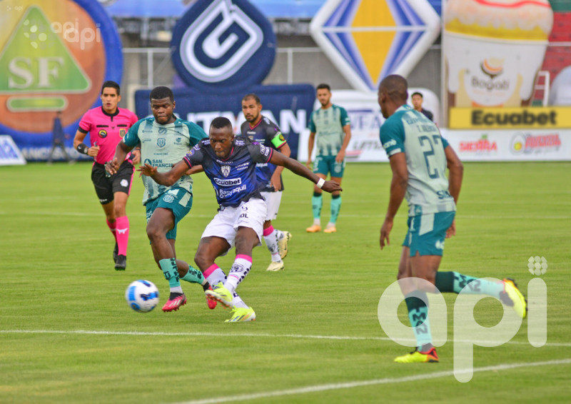 Técnico U.  estampa 1-1 con Del Valle en Ambato