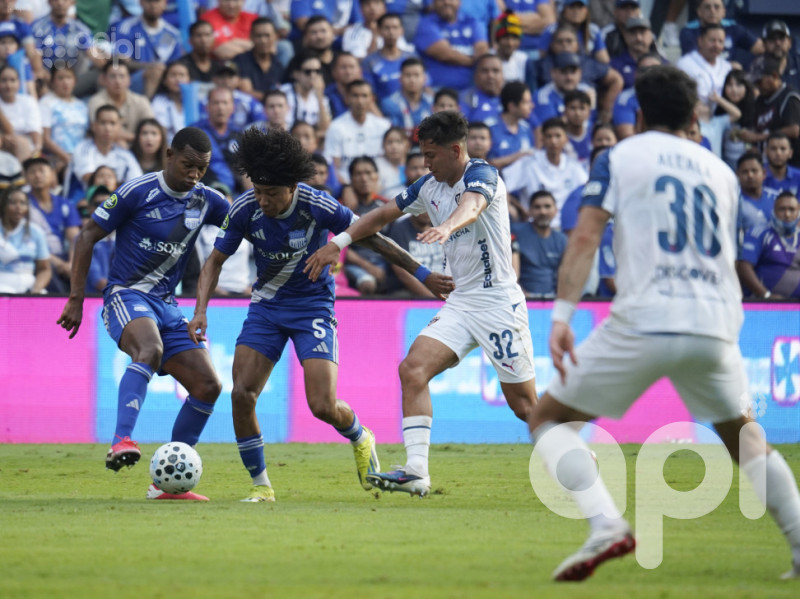 Emelec se deshace 1-0 de Liga de Quito