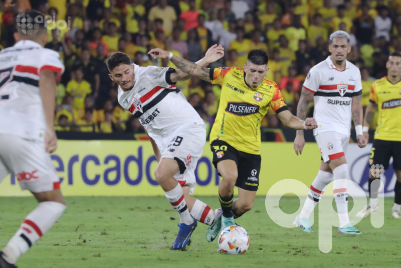 Barcelona saca el 0-0 a Sao Paulo en Brasil
