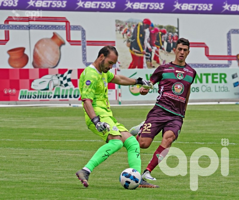 Ponchito vence 2-1 al susto a Libertad