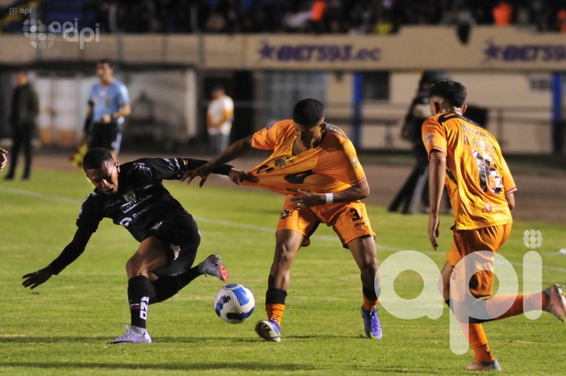 Libertad sale 0-0 ante Independiente