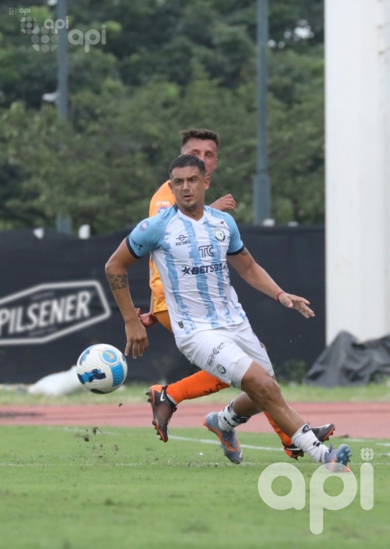 Libertad perdona y el City rescata un punto