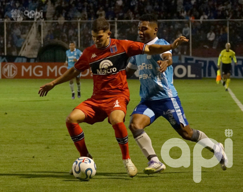 Macará salva un 2-2 en casa ante Tigre por Sudamericana