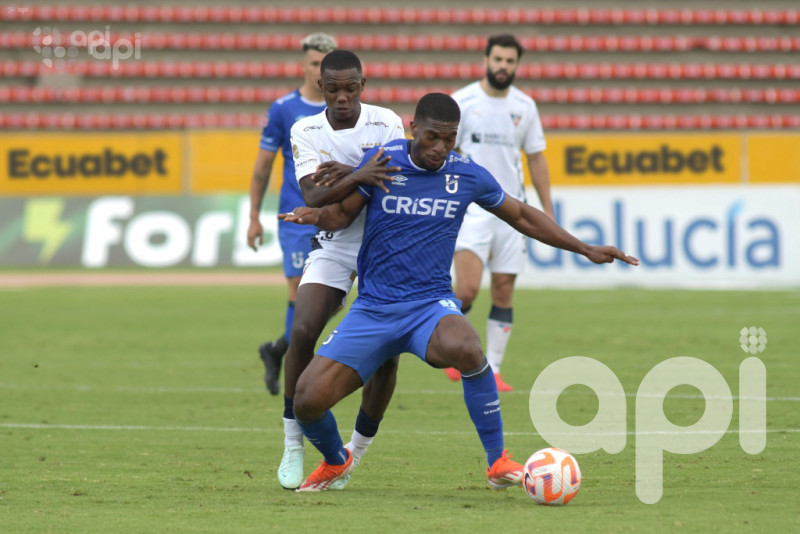 Chatoleí complica más al albo