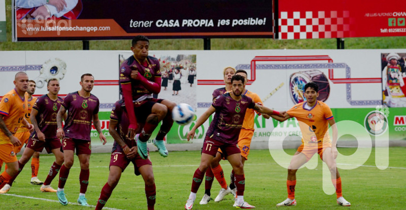 'Ponchito' celebra la primera remontada de LigaPro