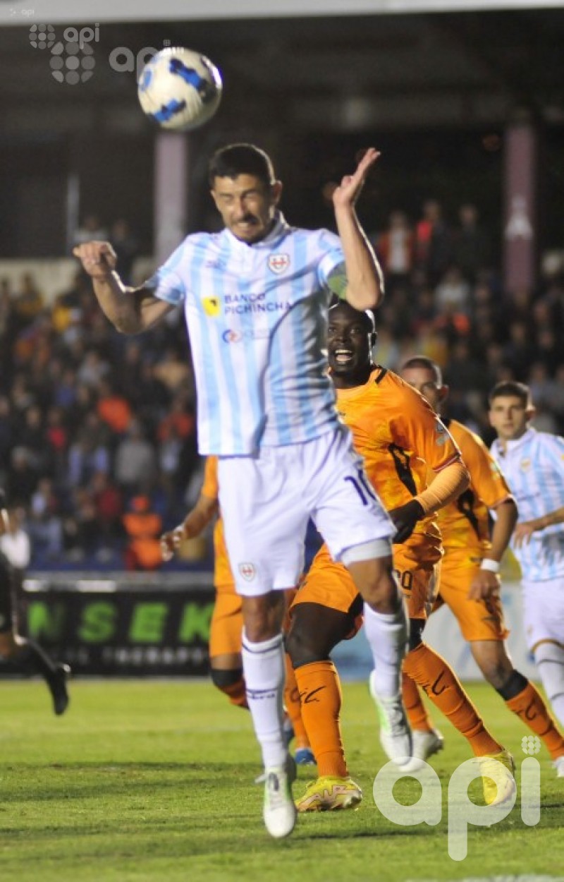 Libertad iguala 2-2 con U. Católica en partidazo en Loja