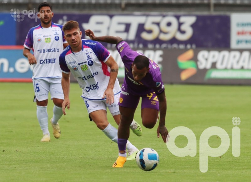 Aucas supera 1-0 a Gualaceo