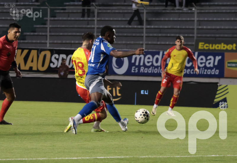 Aucas desconecta 2-0 a Emelec