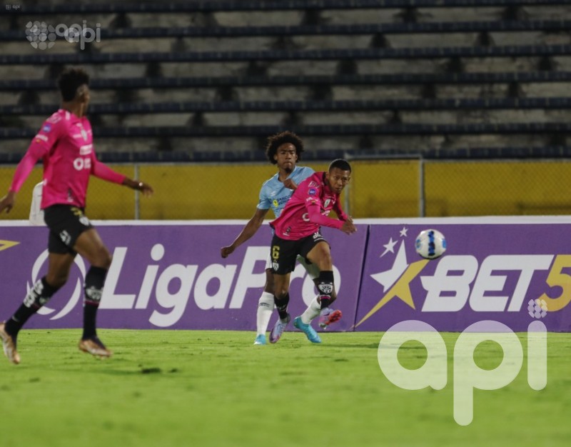 IDV se acomoda solito en lo alto de la tabla