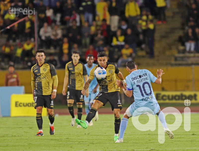 Barcelona gana 1-0 a U. Católica en Quito