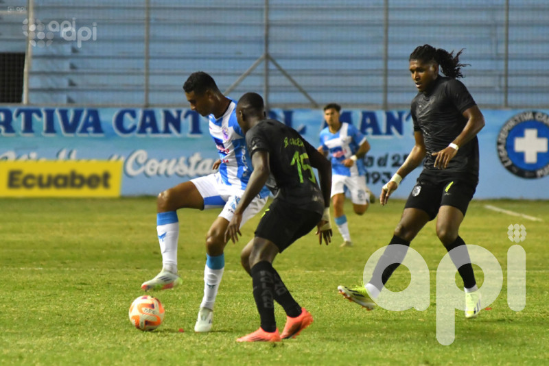 El atunero y el fronterizo no se lastiman