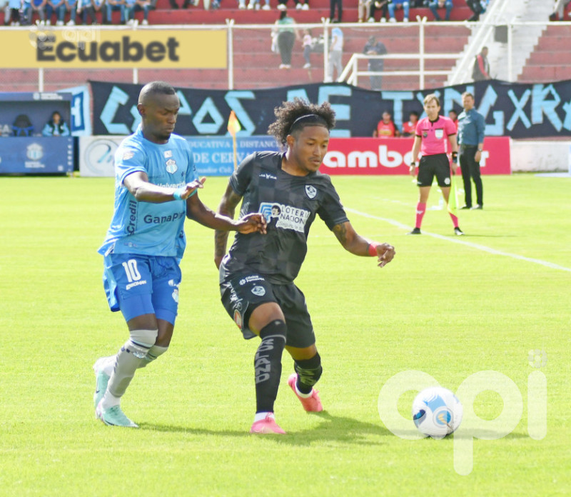 Papá sigue firme en la punta