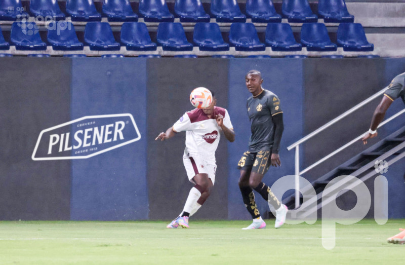 Papá Aucas se aferra al hexagonal del título