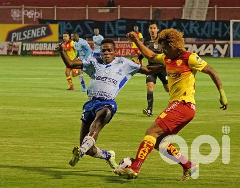 Macará y Aucas igualan 1-1 en polémico duelo
