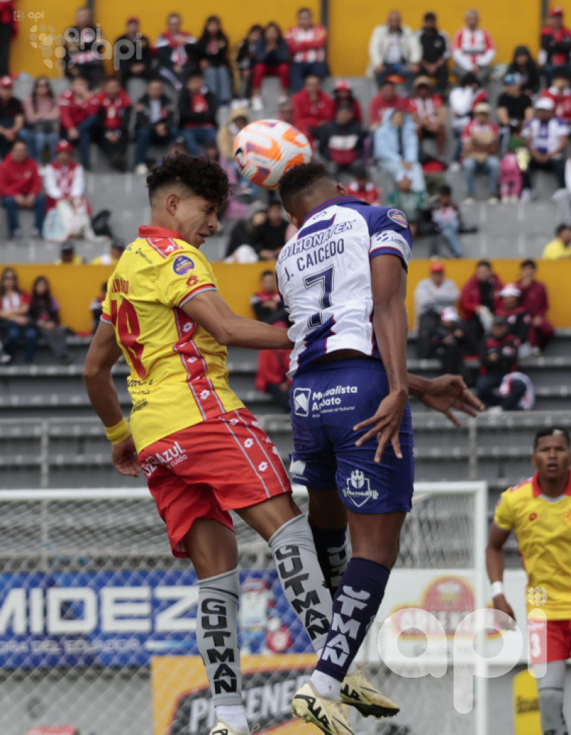 Aucas apabulla 4-1 a Técnico Universitario