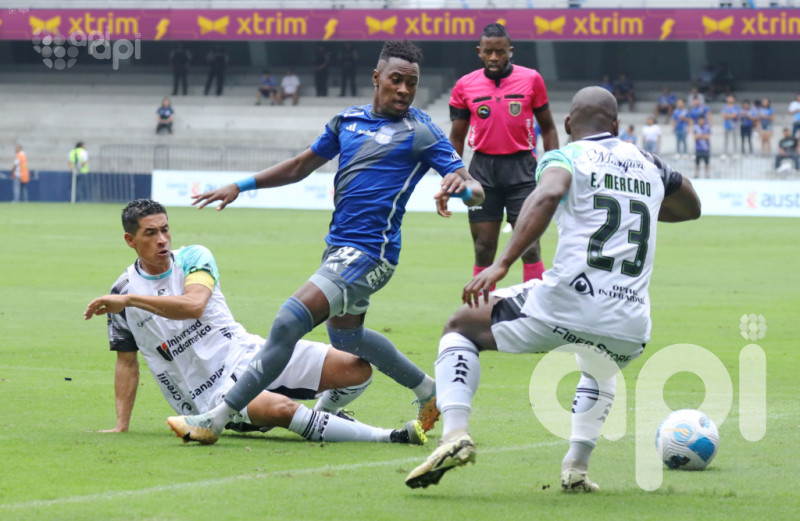 Macará se  impone 1-0 a Emelec en Guayaquil