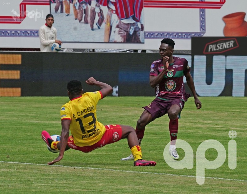 El Ponchito deja la cola frenando a Papá