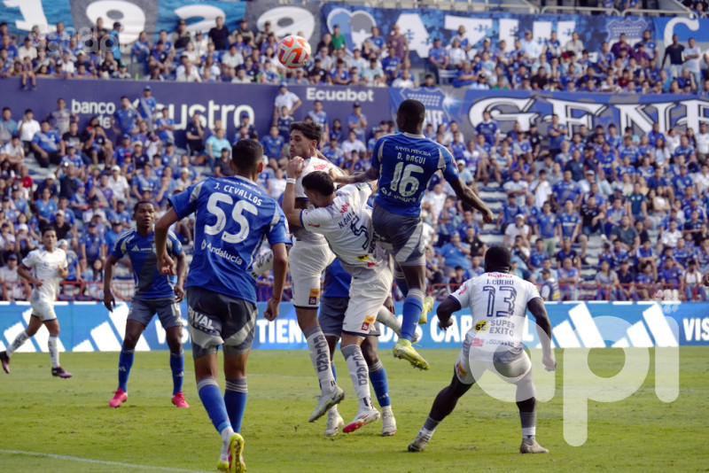 Emelec lamenta un 2-2 ante Delfín