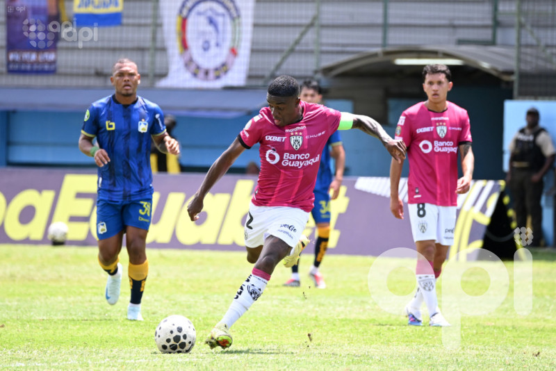 El Rayado, puntero y el cetáceo decae