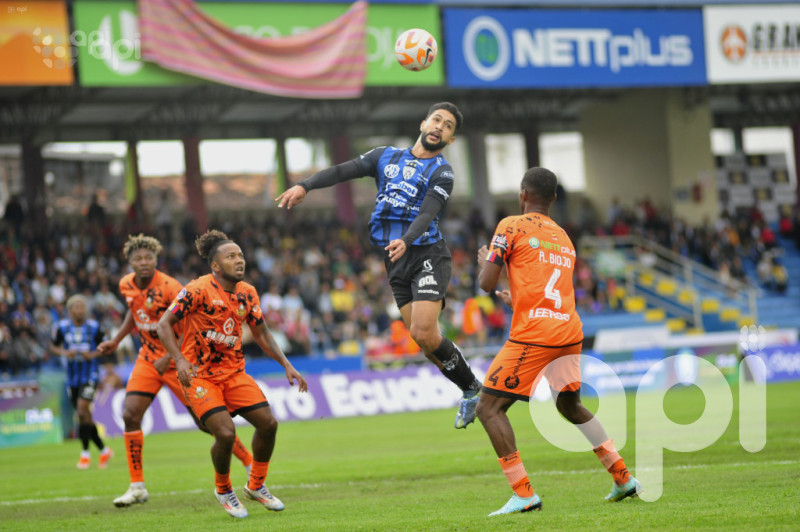 Fronterizo tumba al gigante IDV